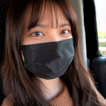 子供っぽい身体つきの18歳学生の無避妊ま◯こに中出し お洒落なのに垢抜けない体型でそそります